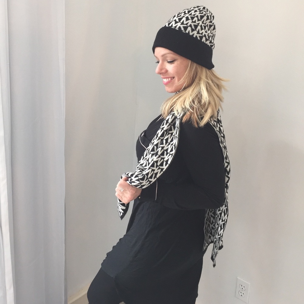 Michael Kors Black & White Matching Scarf & Hat